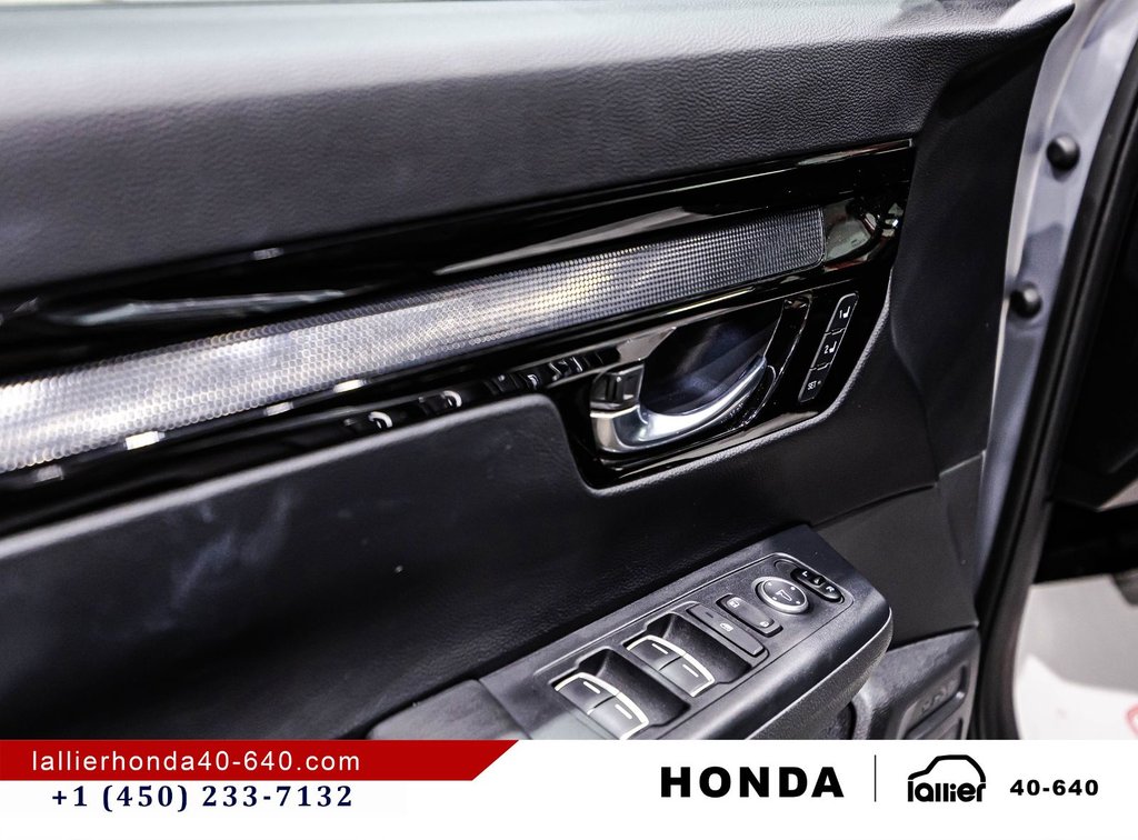 2023 Honda CR-V Hybrid Touring in Montréal, Quebec - 11 - w1024h768px