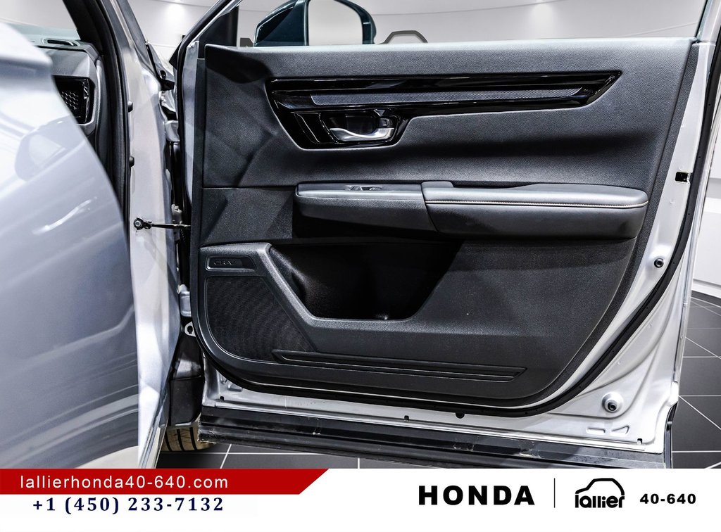 2023 Honda CR-V Hybrid Touring in Montréal, Quebec - 18 - w1024h768px
