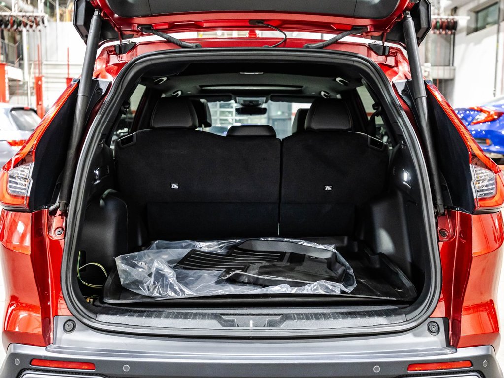 2024 Honda CR-V HYBRID Touring in Lachenaie, Quebec - 17 - w1024h768px