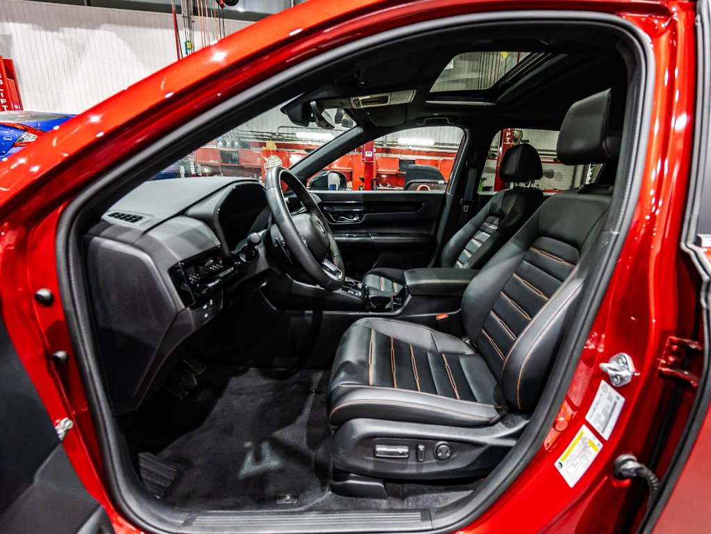 2024 Honda CR-V HYBRID Touring in Lachenaie, Quebec - 21 - w1024h768px