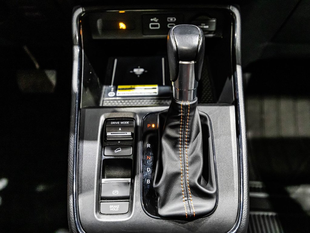 2024 Honda CR-V HYBRID Touring in Lachenaie, Quebec - 27 - w1024h768px