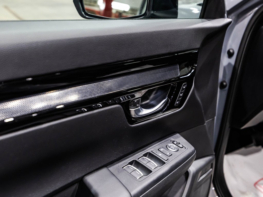 Honda CR-V Hybrid Touring 2024 à , Québec - 11 - w1024h768px