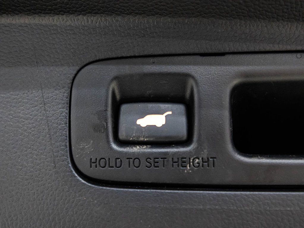 Honda CR-V Hybrid EX-L 2024 à Montréal, Québec - 16 - w1024h768px