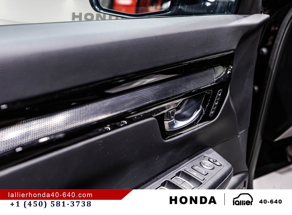 2024 Honda CR-V Hybrid Touring in Lachenaie, Quebec - 11 - w1024h768px