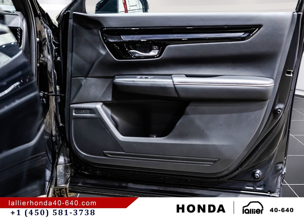 Honda CR-V Hybrid Touring 2024 à Lachenaie, Québec - 18 - w1024h768px