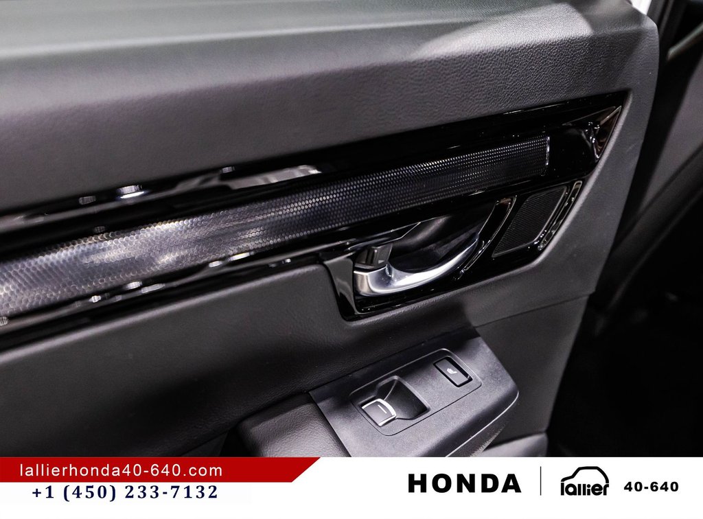 2026 Honda CR-V Hybrid Touring in Lachenaie, Quebec - 12 - w1024h768px