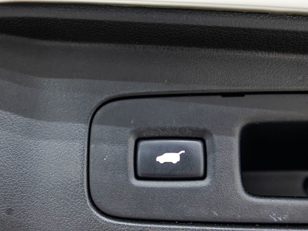 Honda CR-V Touring 2016 à , Québec - 16 - w1024h768px