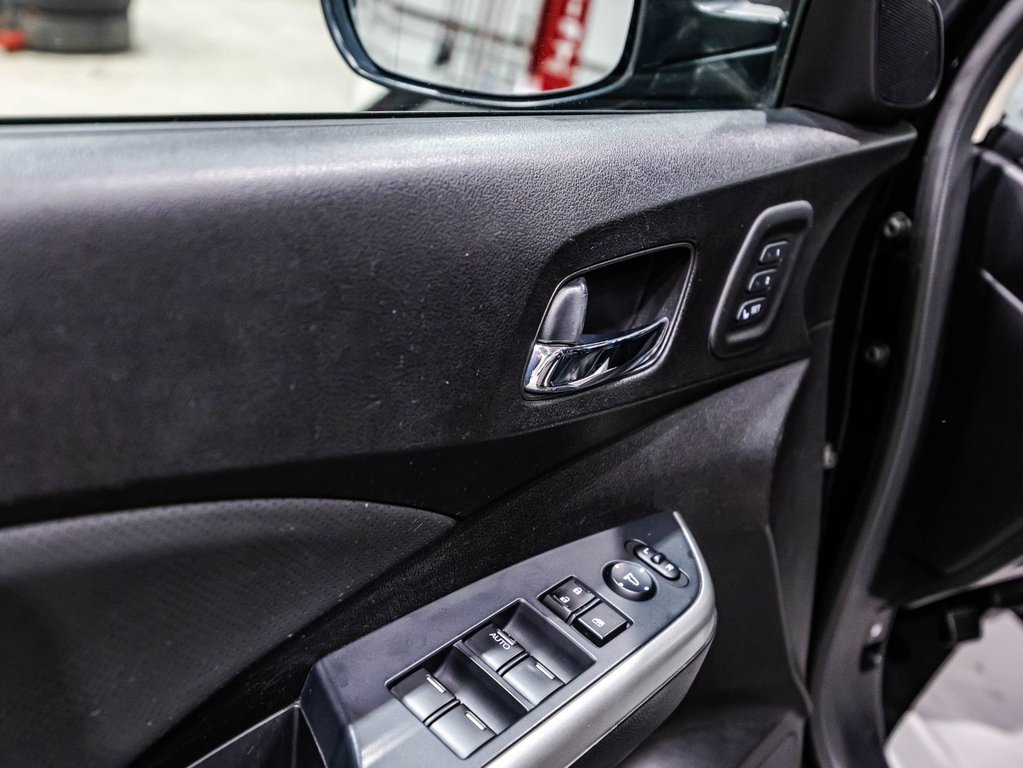 Honda CR-V Touring 2016 à , Québec - 12 - w1024h768px