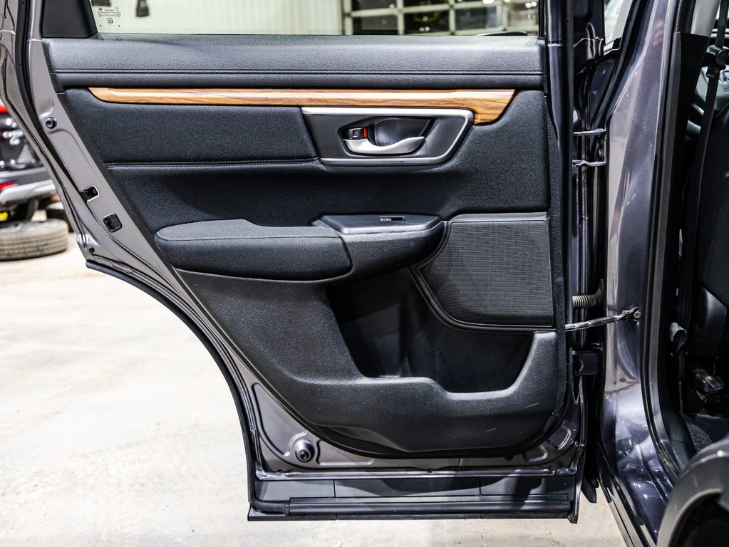 Honda CR-V EX 2017 à Montréal, Québec - 12 - w1024h768px