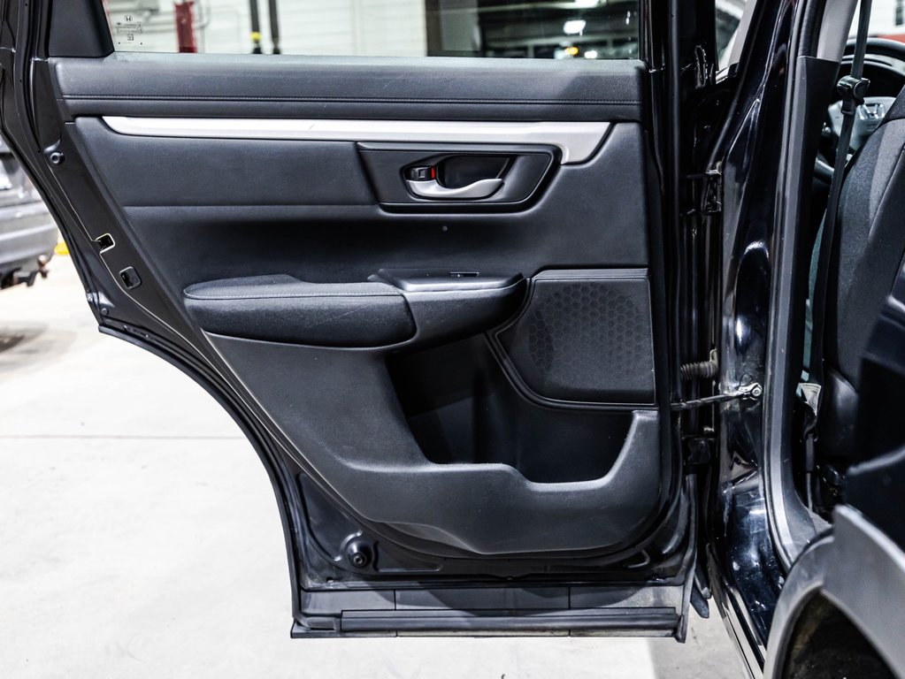 2017 Honda CR-V LX in Lachenaie, Quebec - 12 - w1024h768px