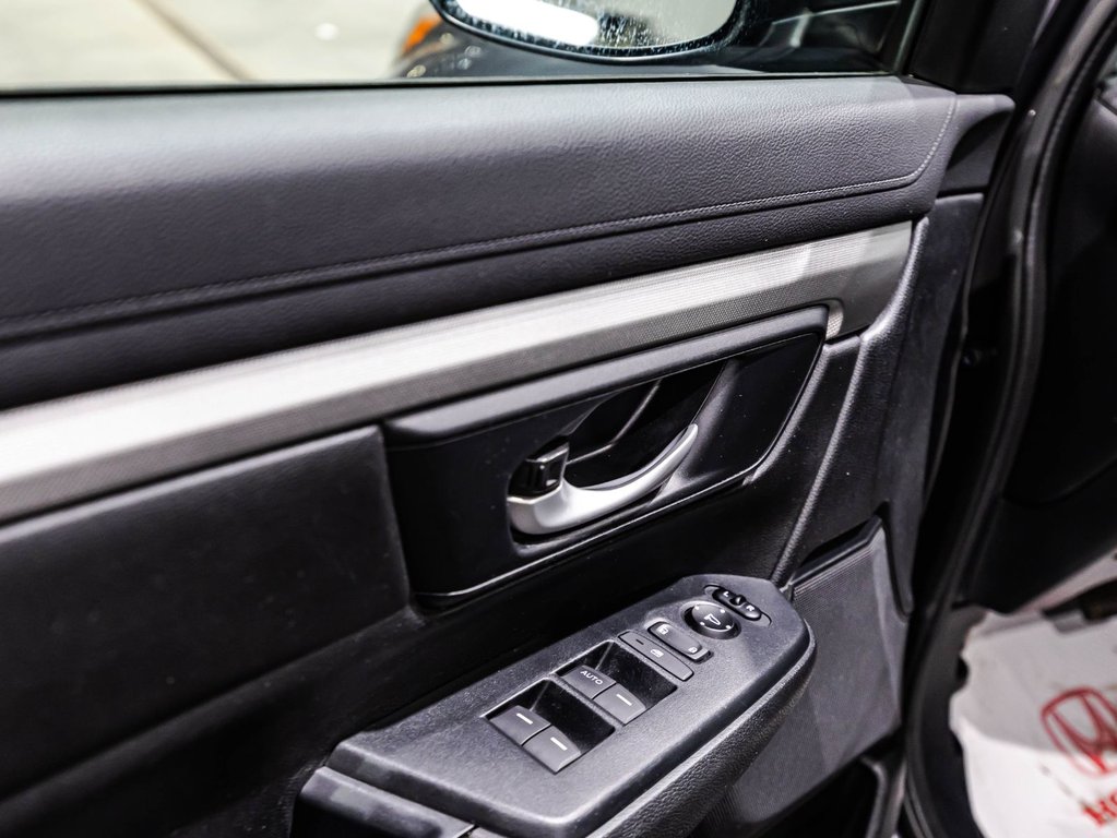 Honda CR-V LX 2017 à Lachenaie, Québec - 11 - w1024h768px