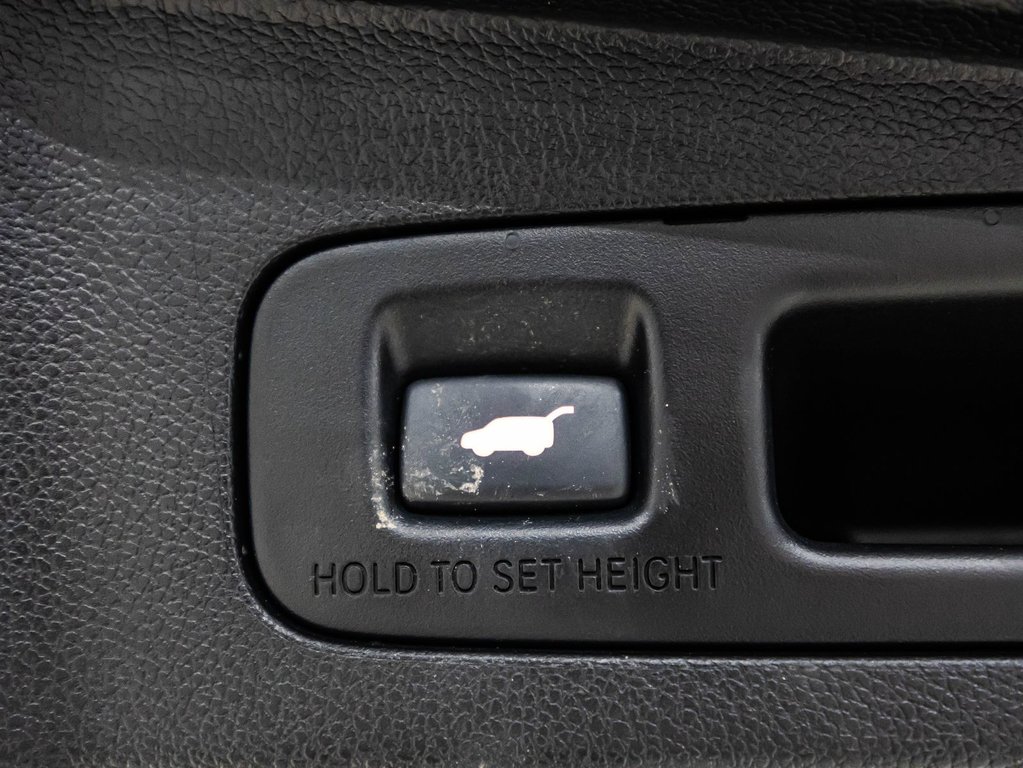 Honda CR-V Touring 2017 à , Québec - 16 - w1024h768px