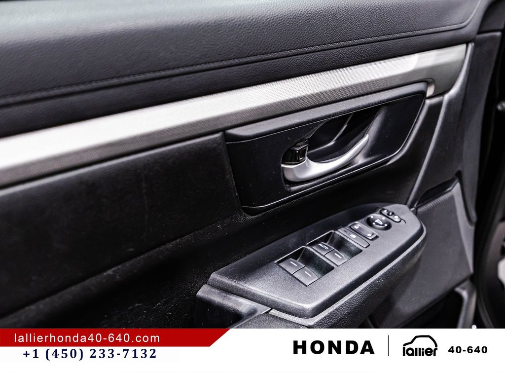 2017 Honda CR-V LX in Montréal, Quebec - 11 - w1024h768px
