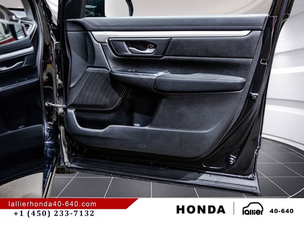 2017 Honda CR-V LX in Montréal, Quebec - 16 - w1024h768px