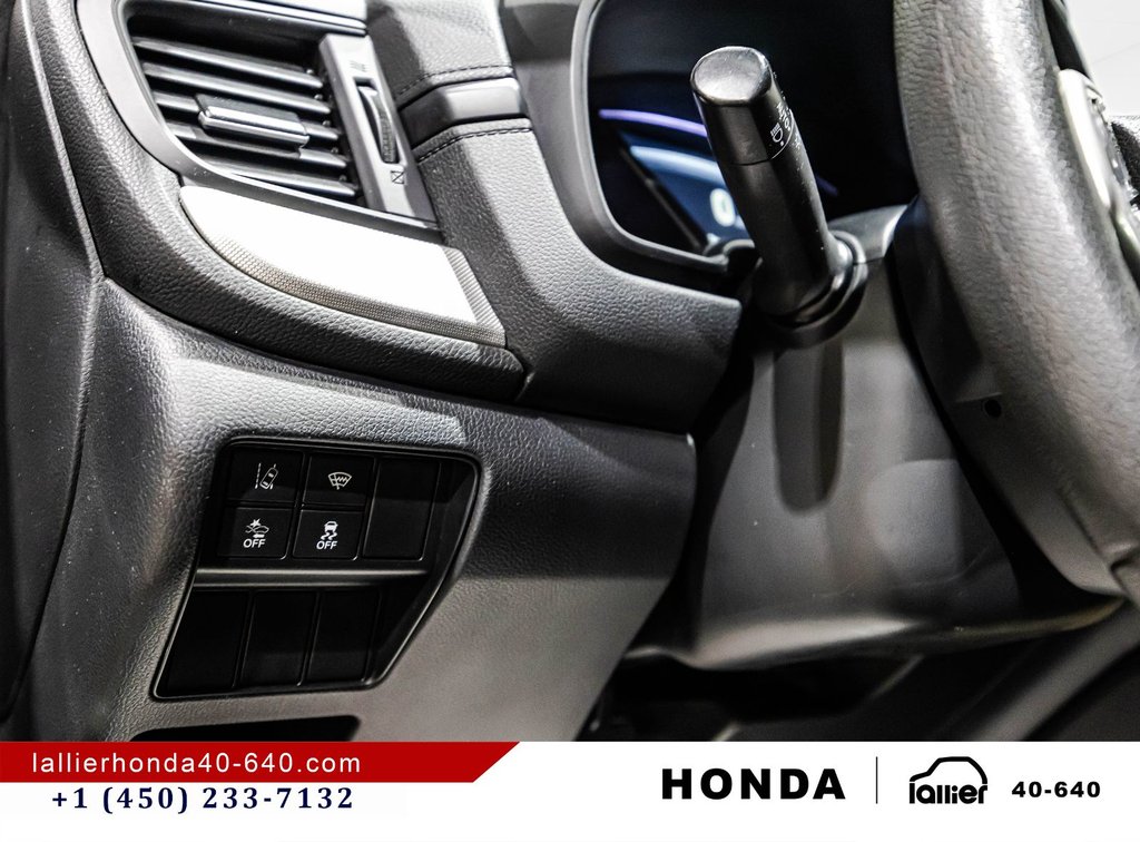 2017 Honda CR-V LX in Montréal, Quebec - 20 - w1024h768px