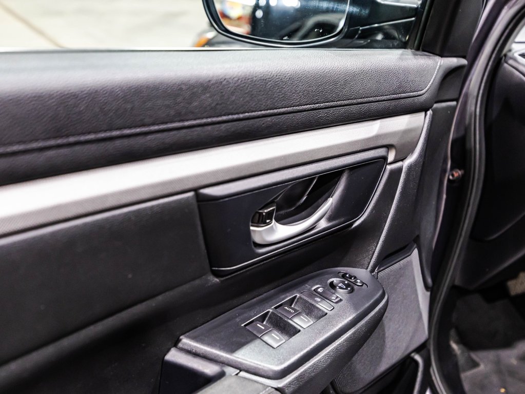 2018 Honda CR-V LX in Lachenaie, Quebec - 11 - w1024h768px