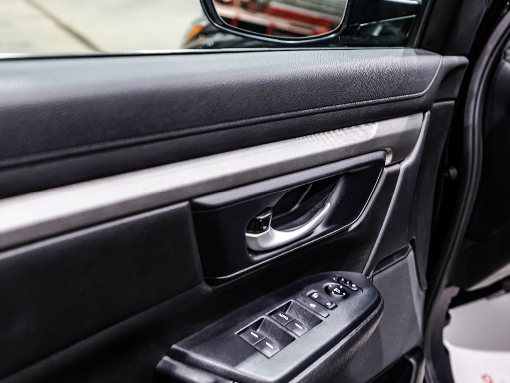 2019 Honda CR-V LX in Lachenaie, Quebec - 11 - w1024h768px