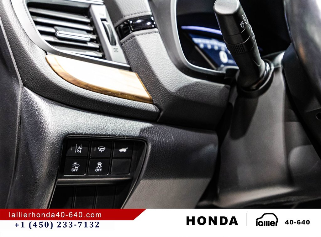 2019 Honda CR-V Touring in Montréal, Quebec - 23 - w1024h768px