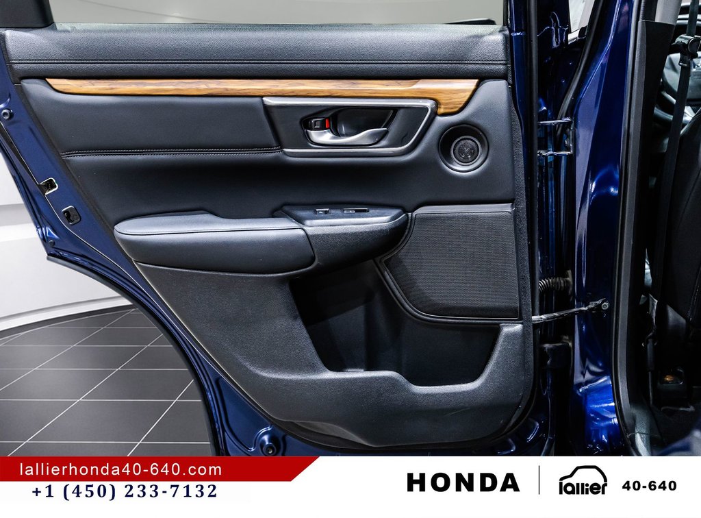 2019 Honda CR-V Touring in Montréal, Quebec - 13 - w1024h768px