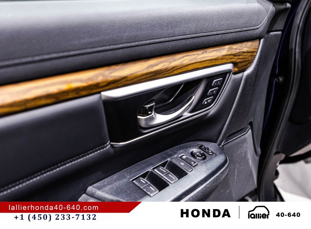 2019 Honda CR-V Touring in Montréal, Quebec - 11 - w1024h768px