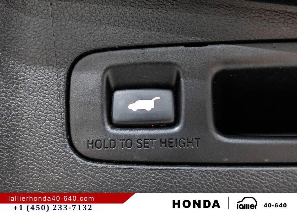 2019 Honda CR-V Touring/AWD/UN PROPRIÉTAIRE in Lachenaie, Quebec - 16 - w1024h768px