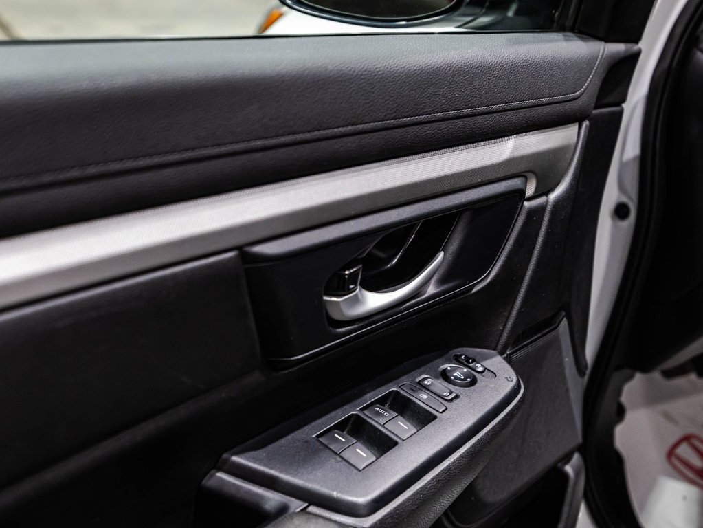 Honda CR-V LX 2021 à Lachenaie, Québec - 11 - w1024h768px