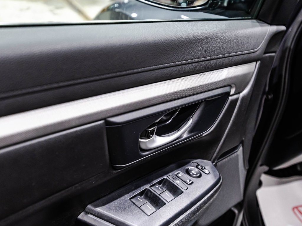 2021 Honda CR-V LX in Lachenaie, Quebec - 11 - w1024h768px