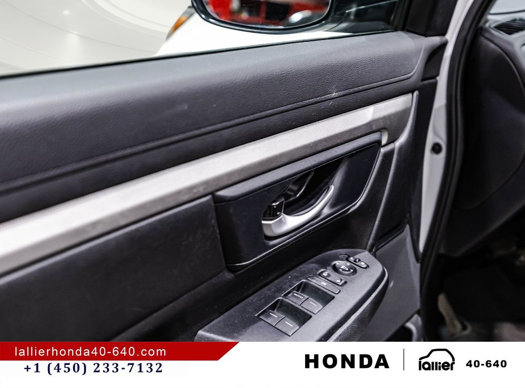 Honda CR-V LX 2021 à Montréal, Québec - 11 - w1024h768px