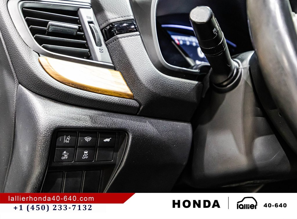 2021 Honda CR-V TOURING in Montréal, Quebec - 23 - w1024h768px