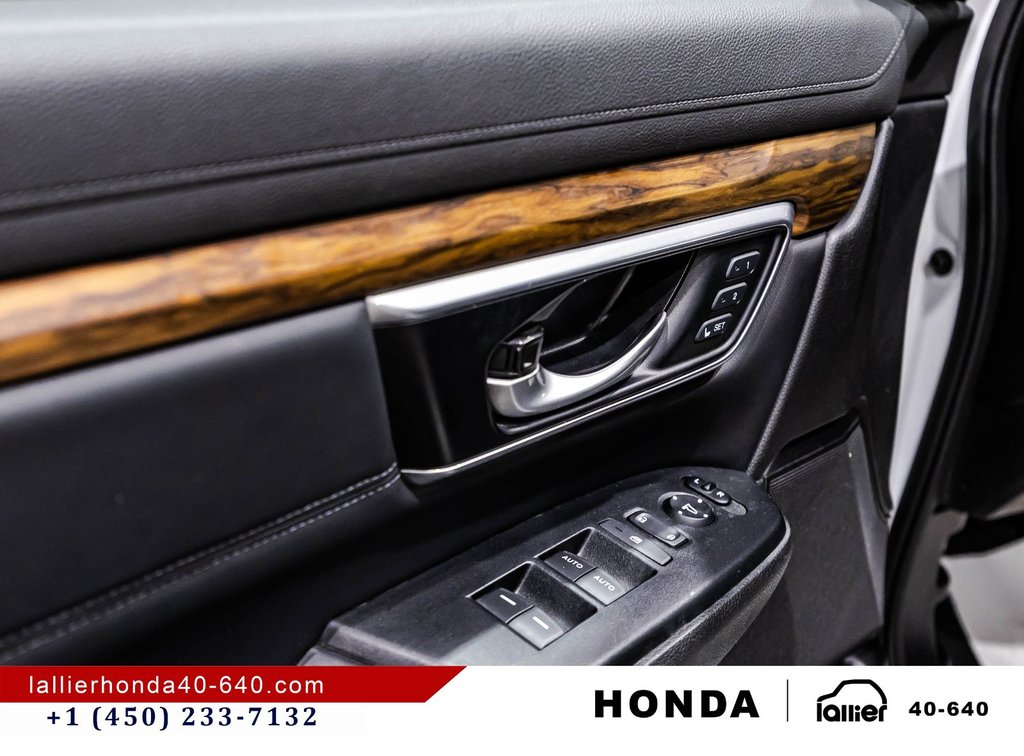 2021 Honda CR-V TOURING in Montréal, Quebec - 11 - w1024h768px