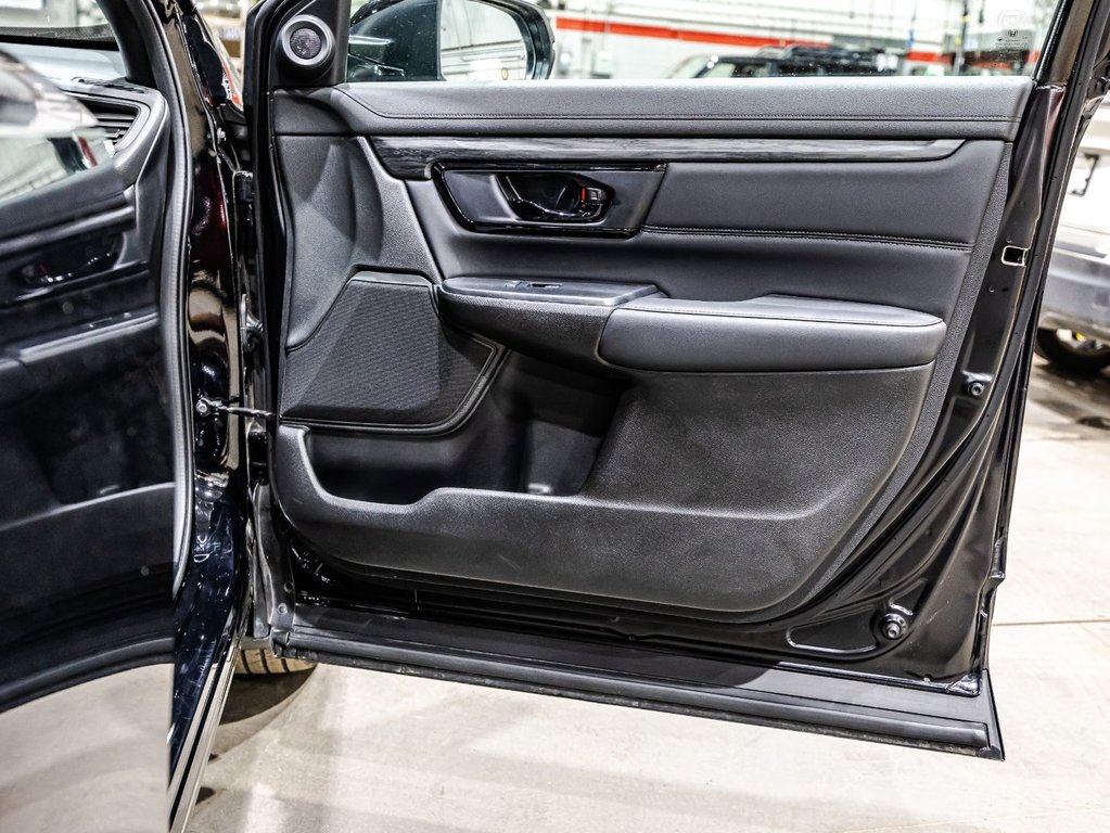 2022 Honda CR-V BLACK EDITION in Lachenaie, Quebec - 18 - w1024h768px