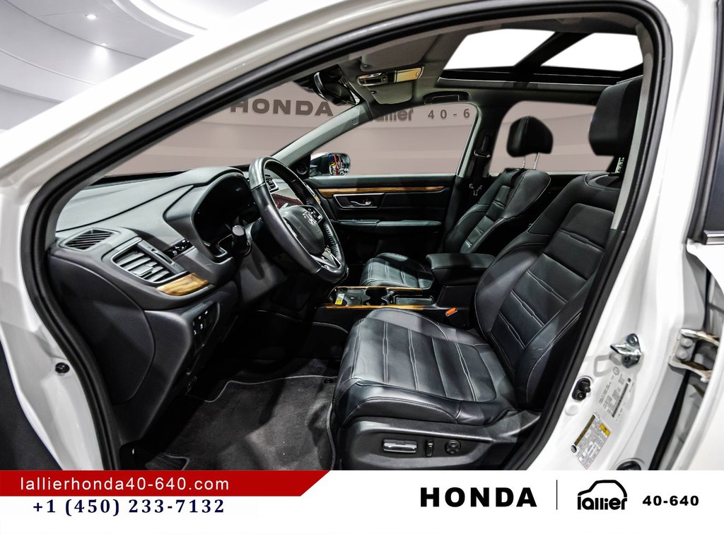 2022 Honda CR-V TOURING in Montréal, Quebec - 21 - w1024h768px
