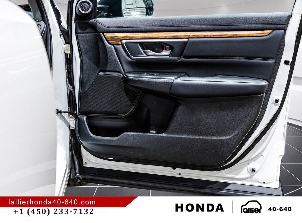 2022 Honda CR-V TOURING in Montréal, Quebec - 18 - w1024h768px