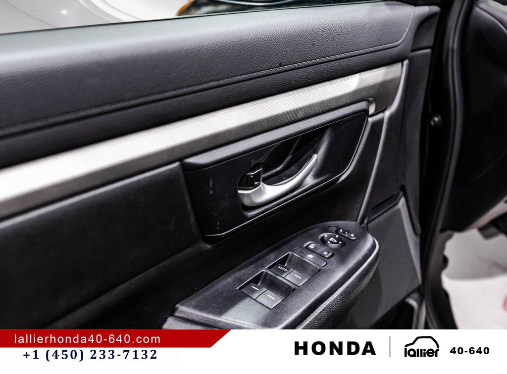Honda CR-V LX 2022 à Montréal, Québec - 11 - w1024h768px