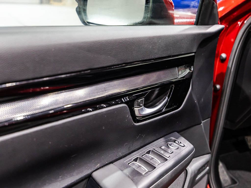 2023 Honda CR-V in Lachenaie, Quebec - 11 - w1024h768px