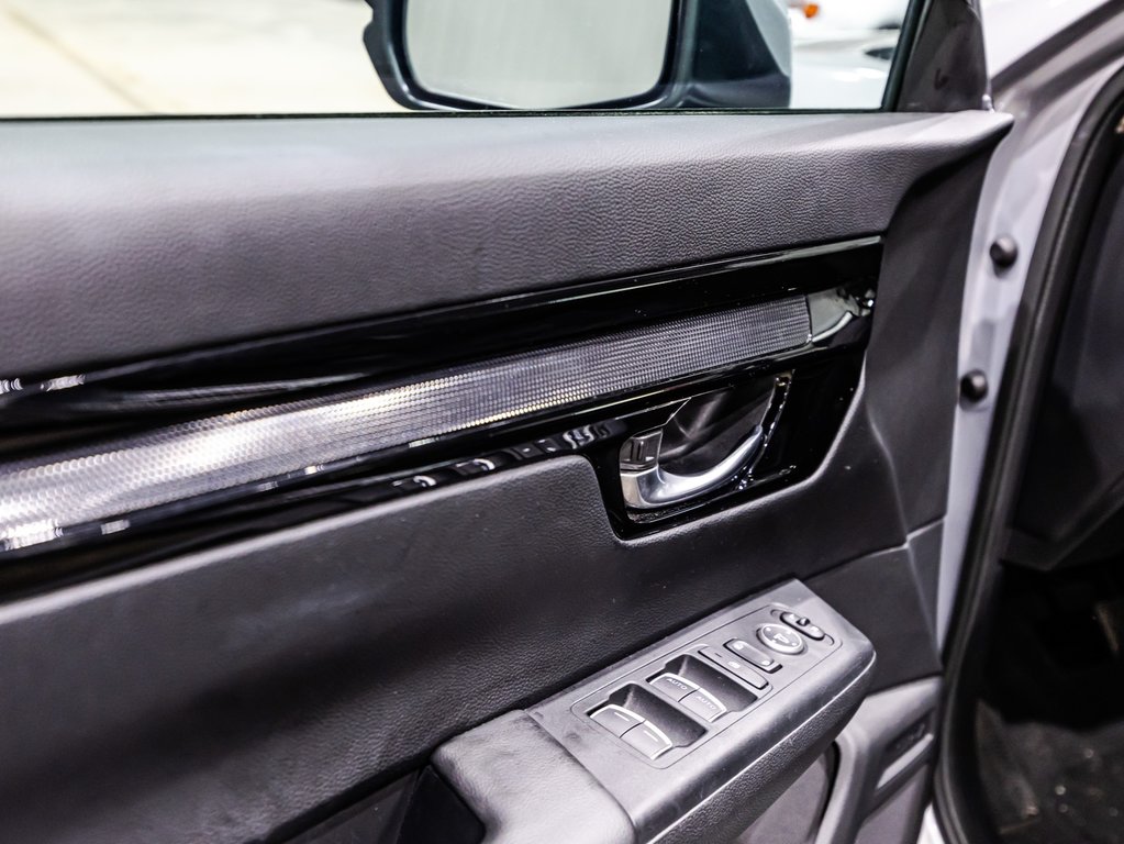Honda CR-V SPORT 2023 à , Québec - 11 - w1024h768px