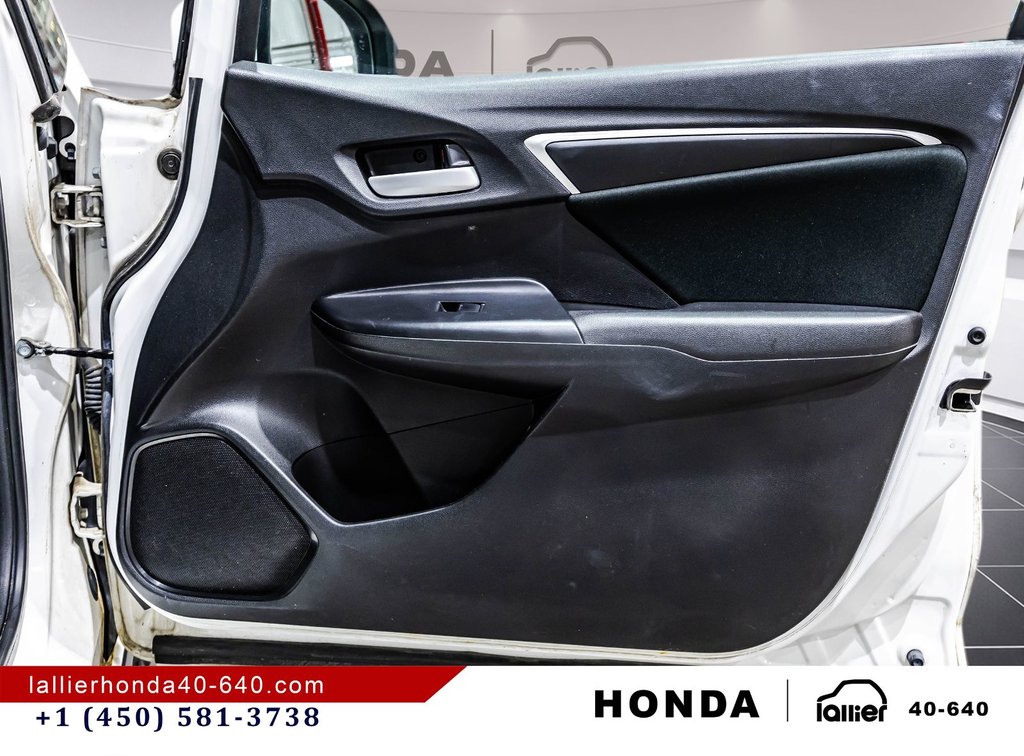 2018 Honda Fit LX in Lachenaie, Quebec - 16 - w1024h768px