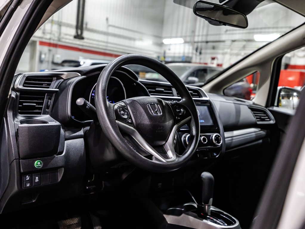 2019 Honda Fit LX w/Honda Sensing in Lachenaie, Quebec - 19 - w1024h768px