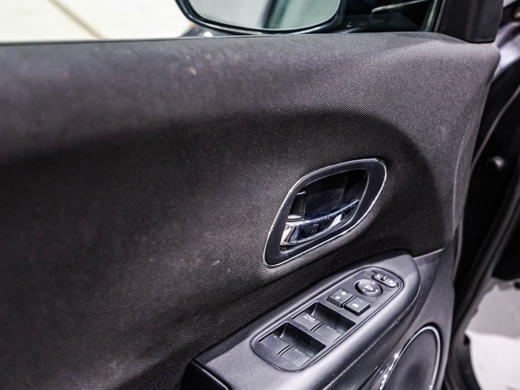 2018 Honda HR-V EX in Lachenaie, Quebec - 12 - w1024h768px