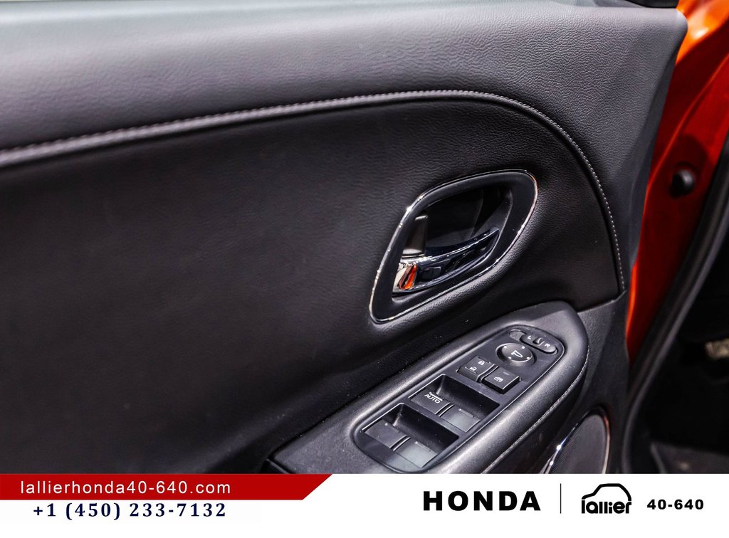 Honda HR-V Touring 2019 à Lachenaie, Québec - 12 - w1024h768px
