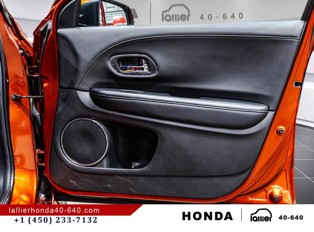 Honda HR-V Touring 2019 à Lachenaie, Québec - 17 - w1024h768px