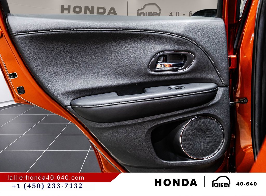 Honda HR-V Touring 2019 à Lachenaie, Québec - 13 - w1024h768px