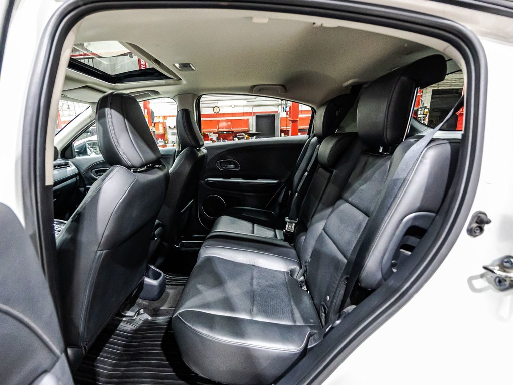 2020 Honda HR-V Touring in Montreal, Quebec - 14 - w1024h768px