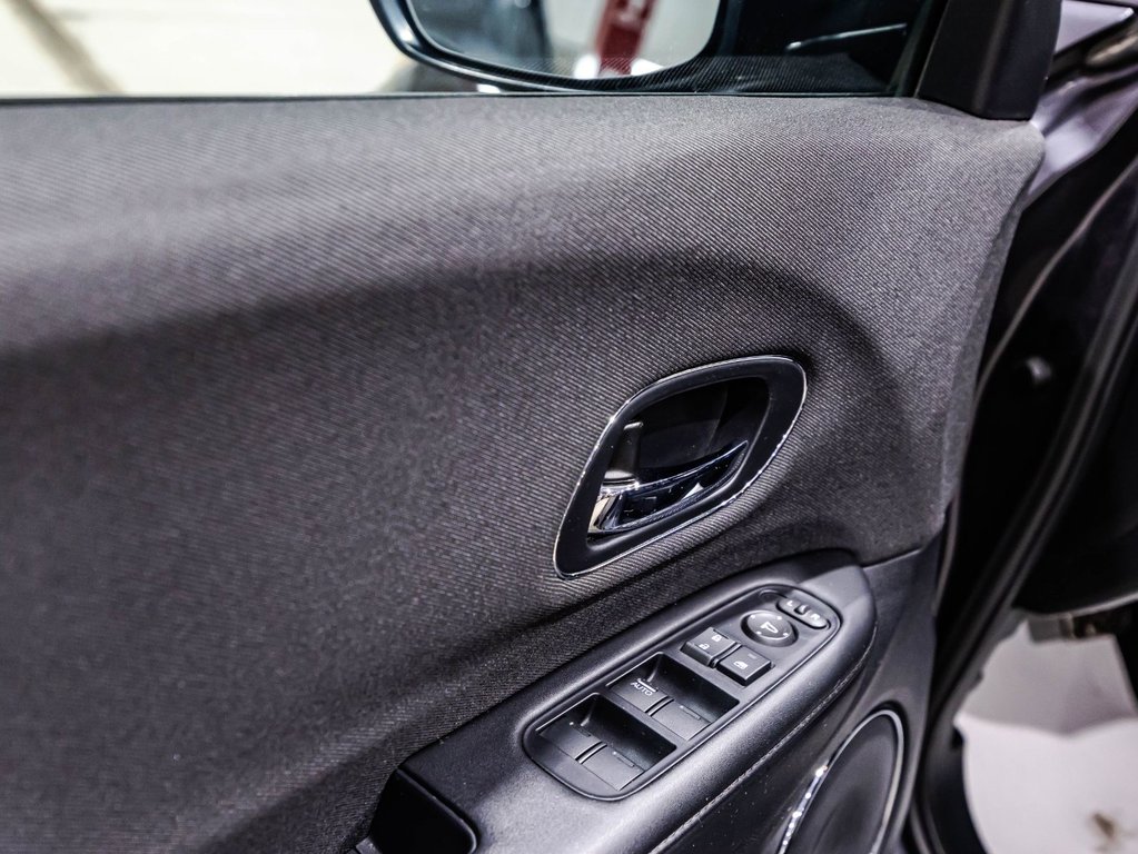 Honda HR-V Sport 2020 à Montréal, Québec - 12 - w1024h768px