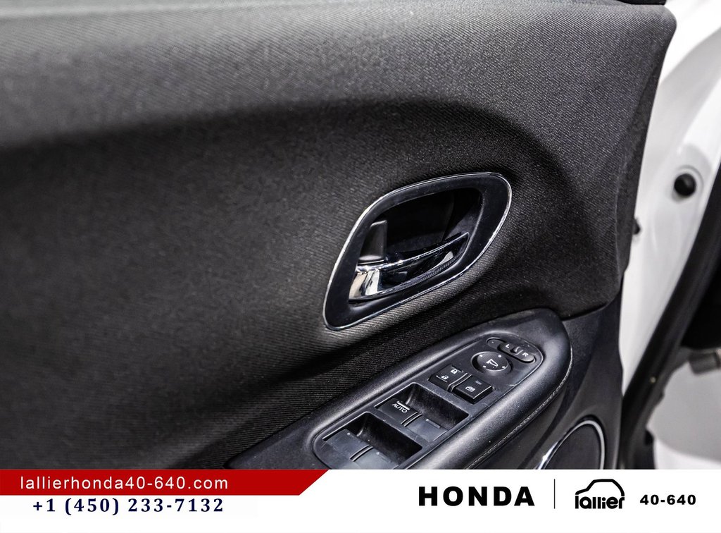 2020 Honda HR-V Sport/TOIT OUVRANT/SIÈGES CHAUFFANT/AWD in Lachenaie, Quebec - 12 - w1024h768px