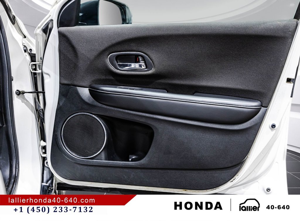 2020 Honda HR-V Sport/TOIT OUVRANT/SIÈGES CHAUFFANT/AWD in Lachenaie, Quebec - 17 - w1024h768px