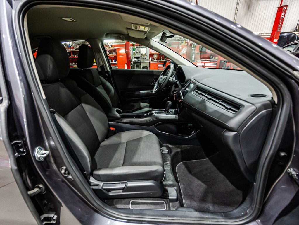 2022 Honda HR-V LX in Lachenaie, Quebec - 17 - w1024h768px