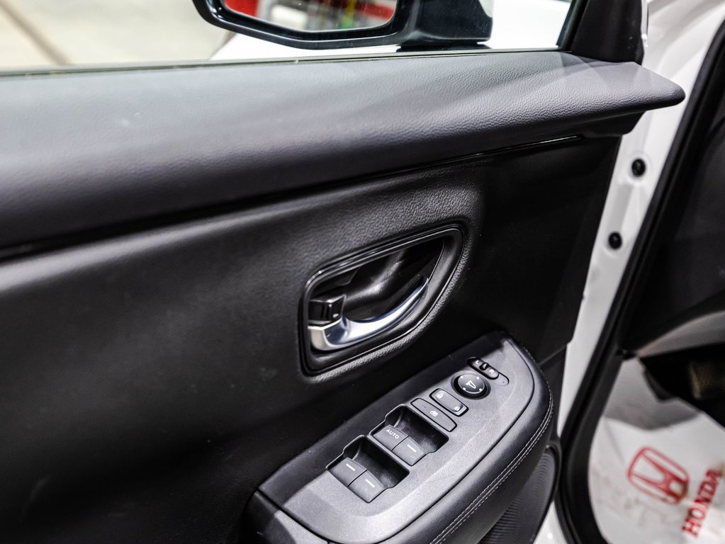 Honda HR-V LX 2023 à Lachenaie, Québec - 11 - w1024h768px