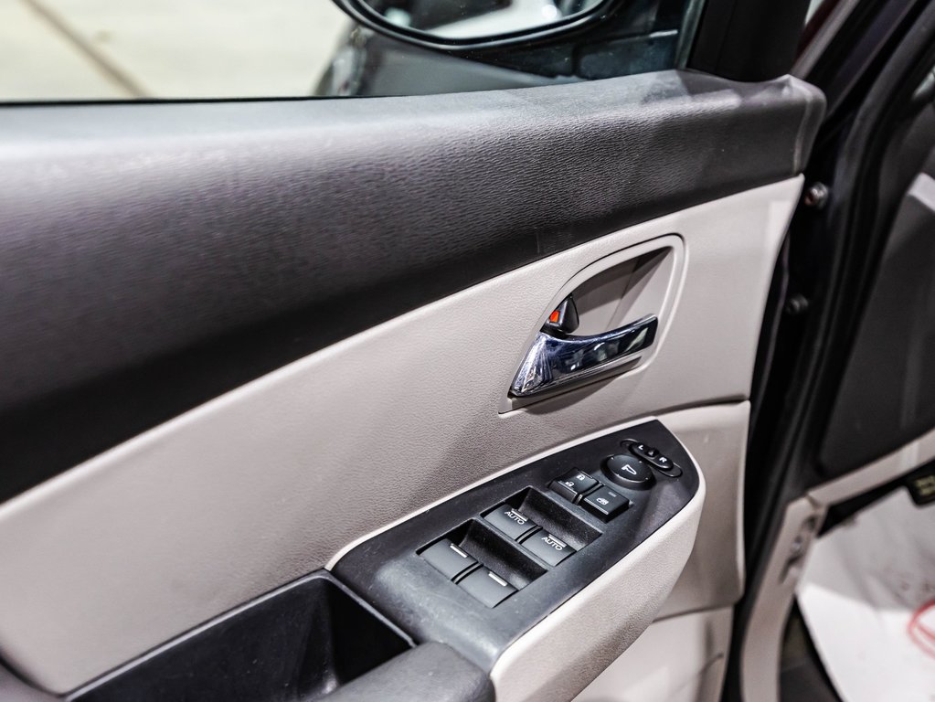 Honda Odyssey EX 2016 à , Québec - 12 - w1024h768px