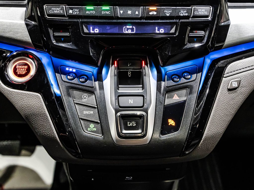 2018 Honda Odyssey Touring in Lachenaie, Quebec - 28 - w1024h768px